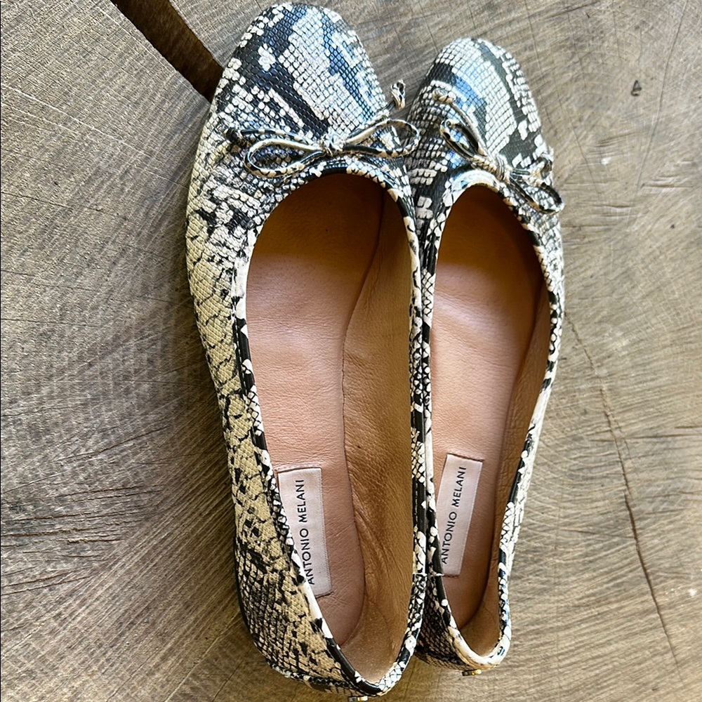 Antonio Melani Snakeskin Ballet Flats size 9